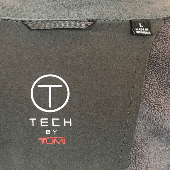 T-Tech by Tumi Navy Performance Jacket - Like New - Picture 6 of 9